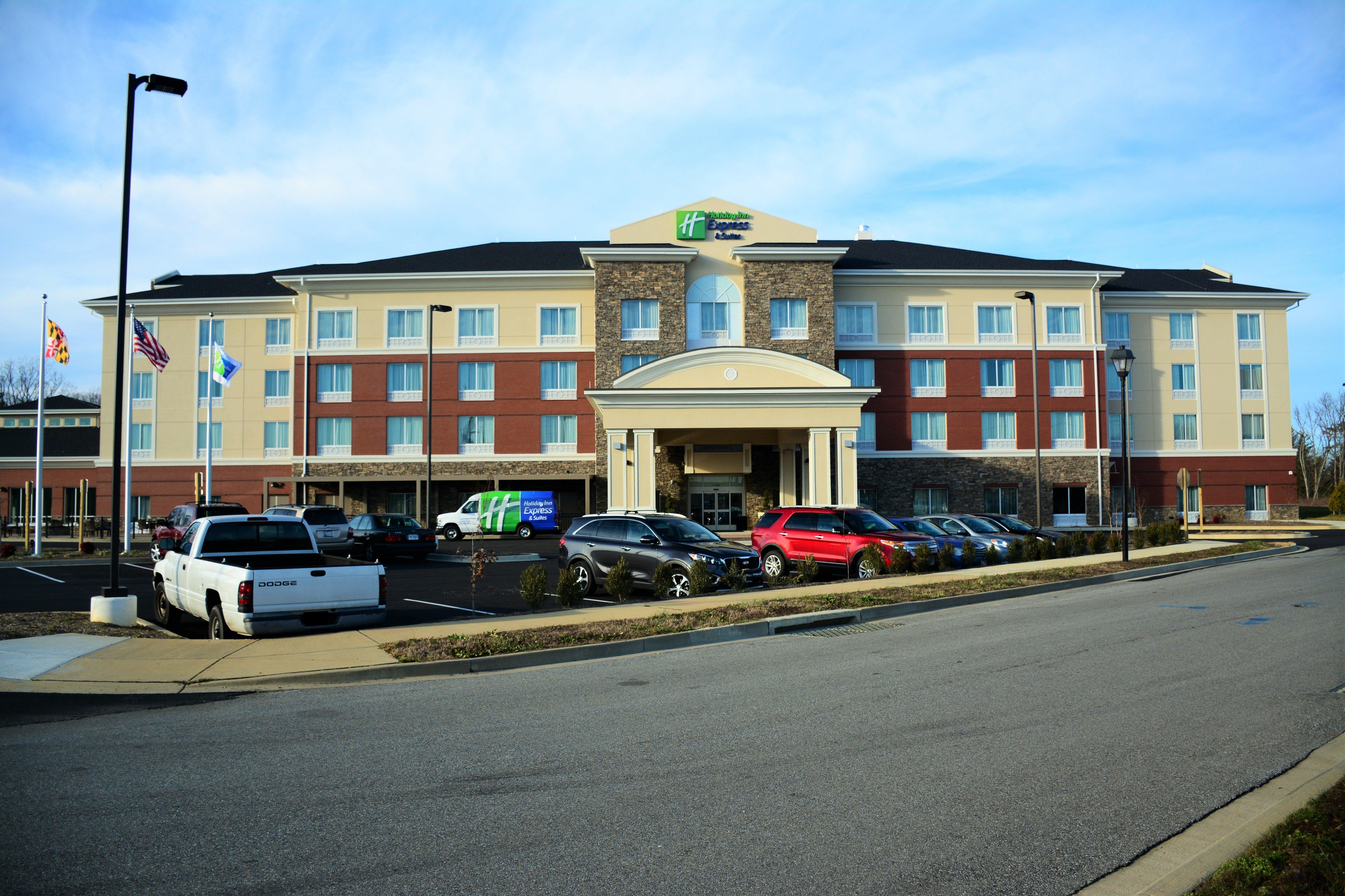 Holiday Inn Express & Suites Lexington Park California By Ihg Exteriör bild